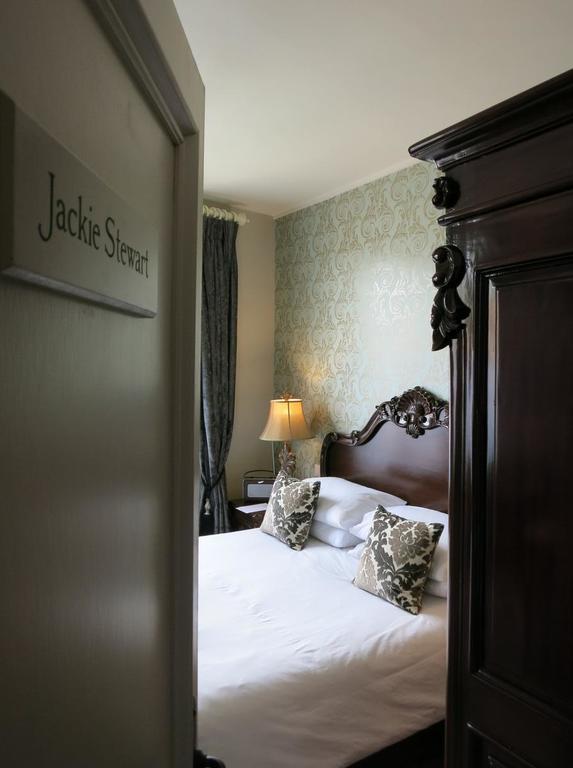 Logis Hotel De France La Chartre-sur-le-Loir Ngoại thất bức ảnh